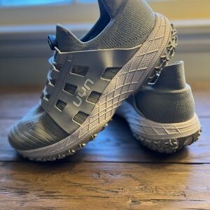 UYN Bucefalo Avio Italian Men’s Athletic Shoe